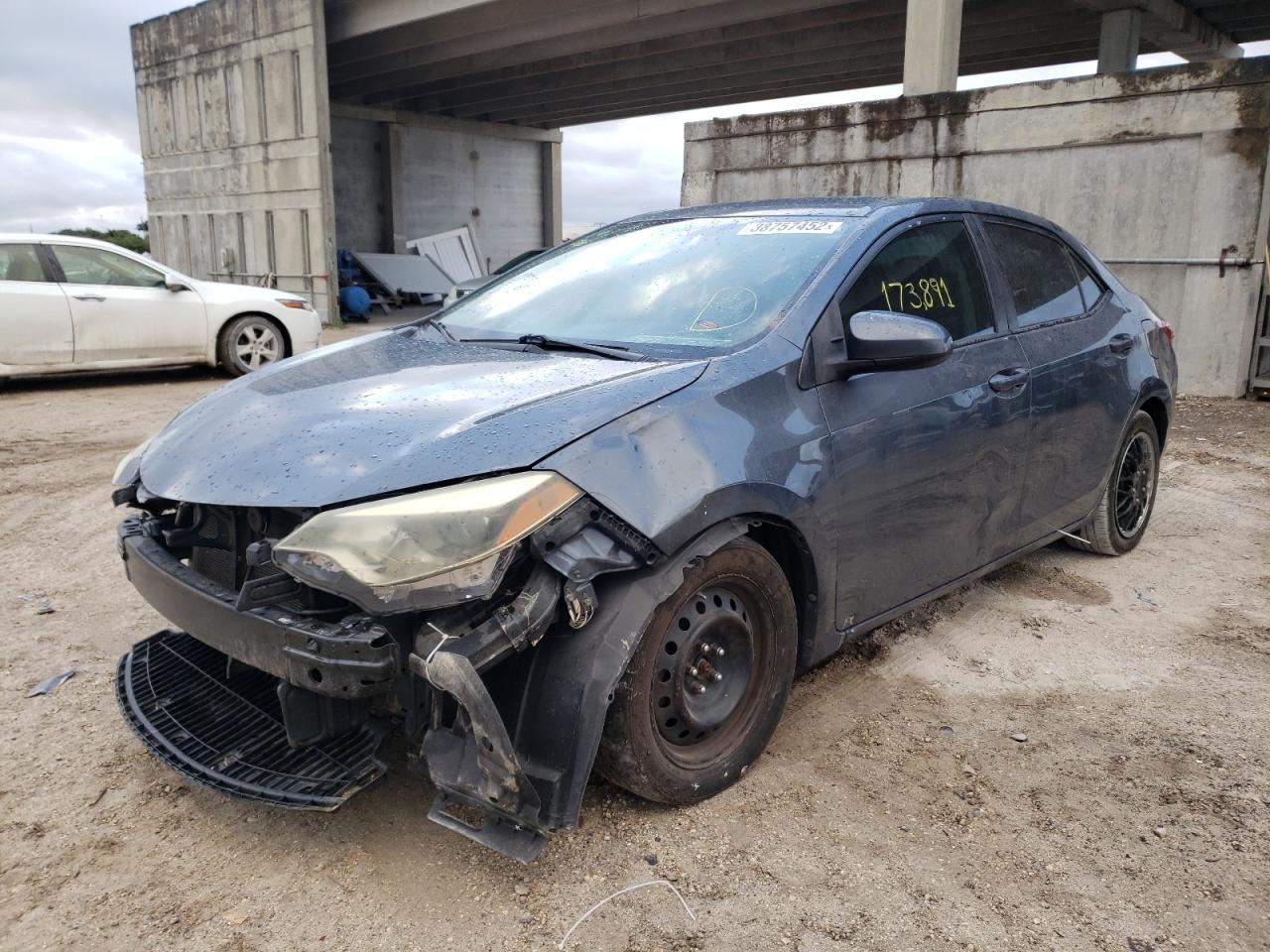 Photo 2 from auction – 2015 TOYOTA COROLLA L with VIN 2T1BURHEXFC253052