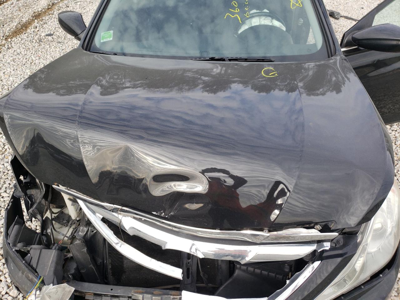 Photo 7 from auction – 2011 HYUNDAI SONATA SE with VIN 5NPEC4AB5BH149255