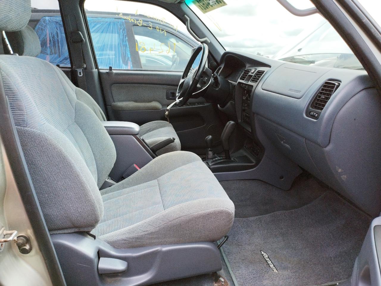 Photo 5 from auction – 2000 TOYOTA 4RUNNER SR with VIN JT3HN86R5Y0317586