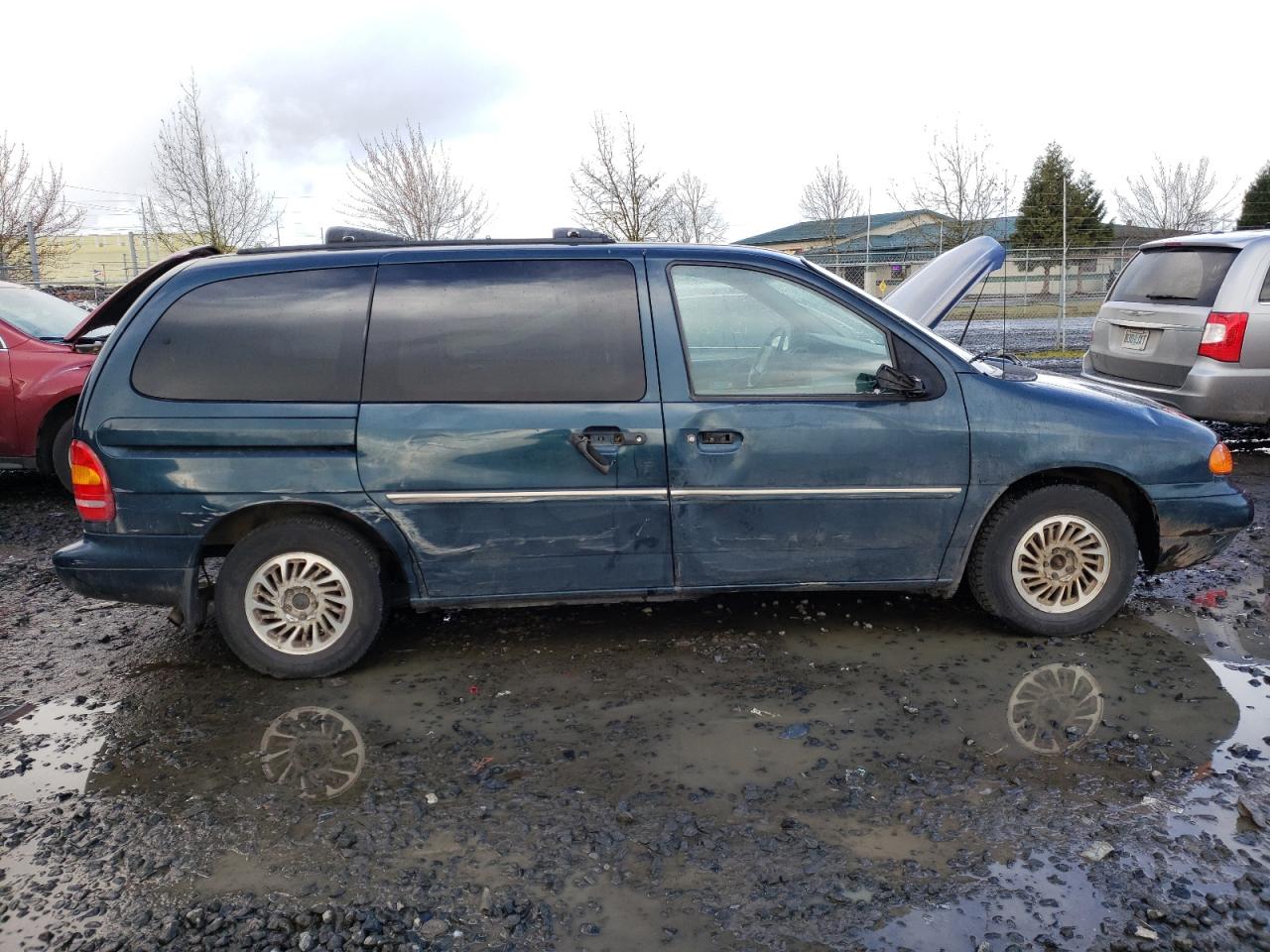 Photo 9 from auction – 1998 FORD WINDSTAR W with VIN 2FMZA5146WBC99922