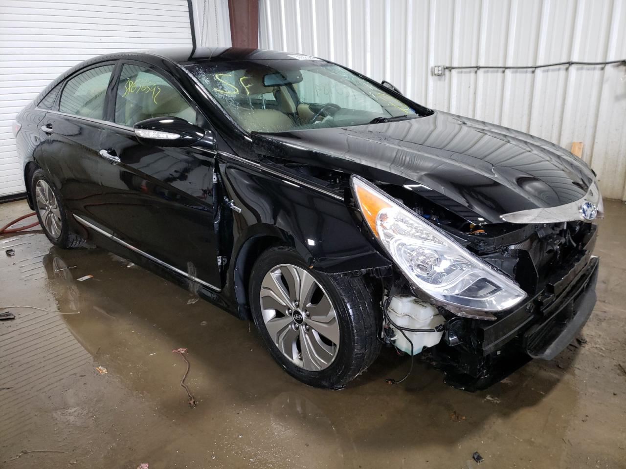 HYUNDAI SONATA HYB 2013 with VIN KMHEC4A46DA097299 - Photo from auction