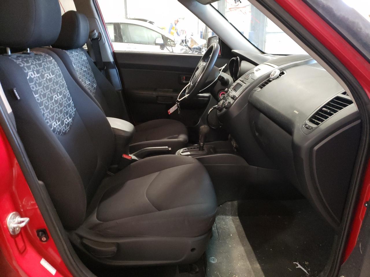 Photo 5 from auction – 2010 KIA SOUL + with VIN KNDJT2A25A7167972
