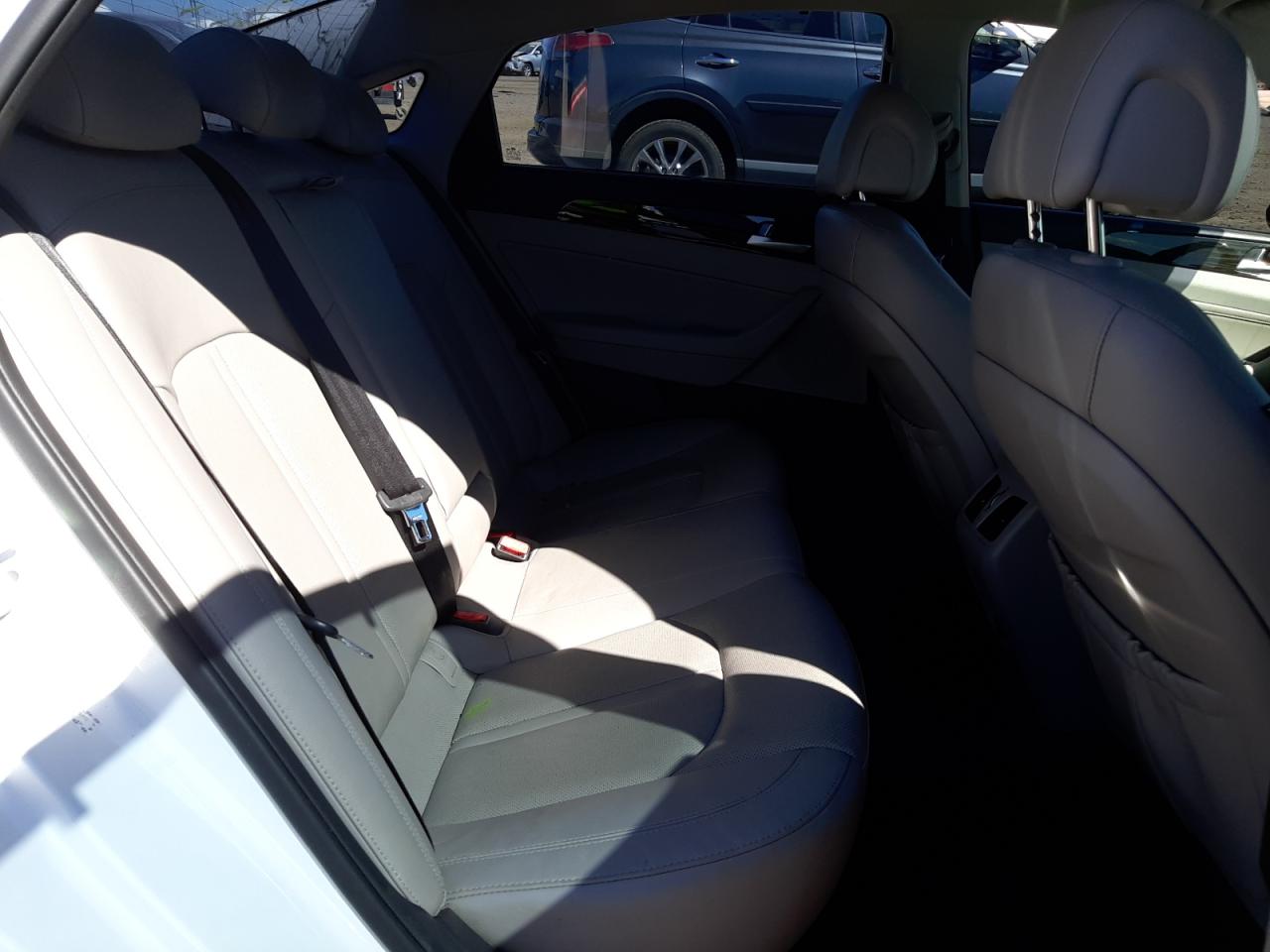 Photo 6 from auction – 2017 HYUNDAI SONATA HYB with VIN KMHE34L11HA050660
