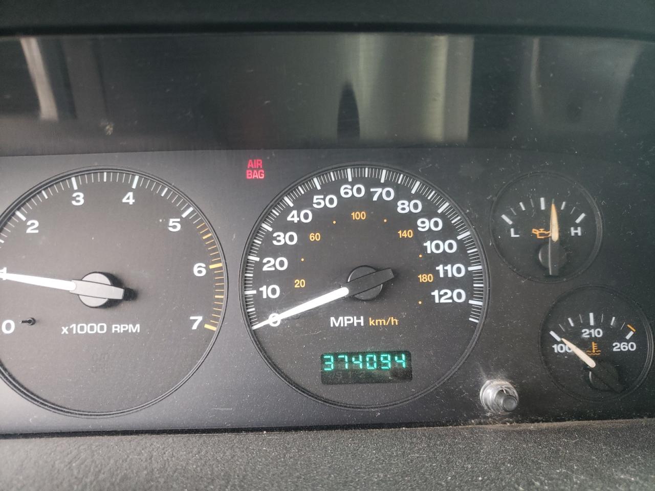 Photo 8 from auction – 2003 JEEP GRAND CHER with VIN 1J4GX48S63C504010