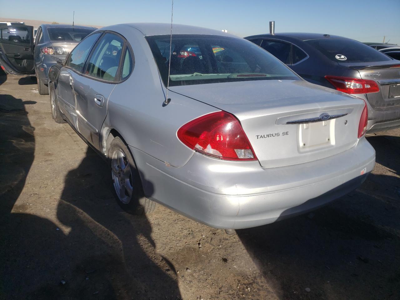 Photo 3 from auction – 2003 FORD TAURUS SE with VIN 1FAFP53U73G136046