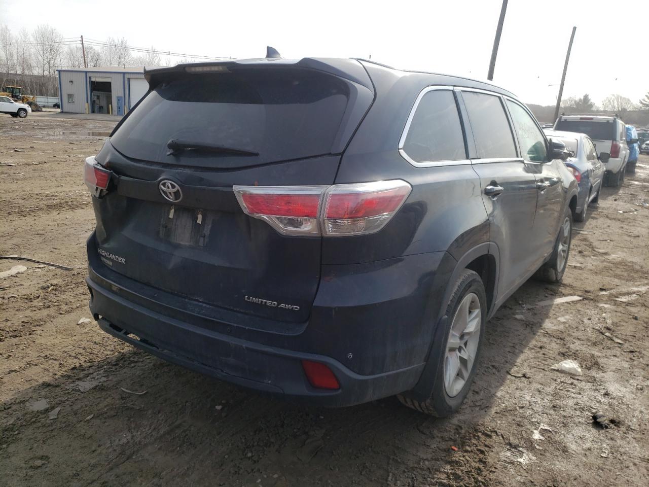 Photo 4 from auction – 2016 TOYOTA HIGHLANDER with VIN 5TDDKRFH4GS255755