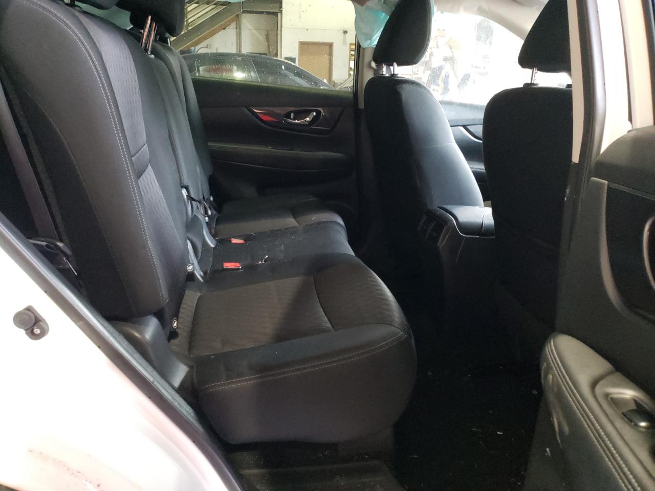 Photo 6 from auction – 2018 NISSAN ROGUE S with VIN KNMAT2MT2JP590321