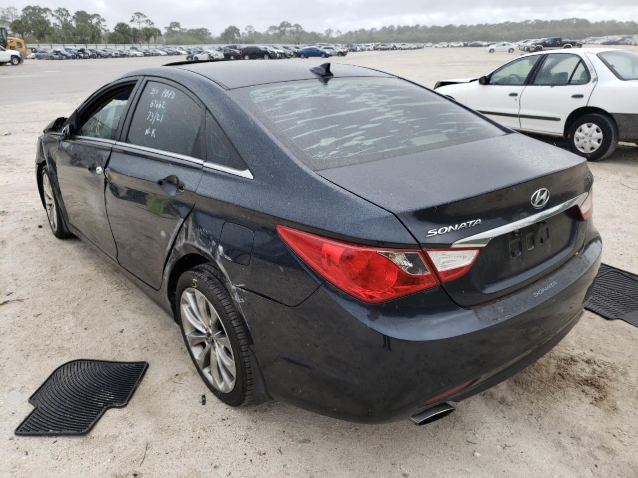 Photo 3 from auction – 2012 HYUNDAI SONATA SE with VIN 5NPEC4AB0CH351017
