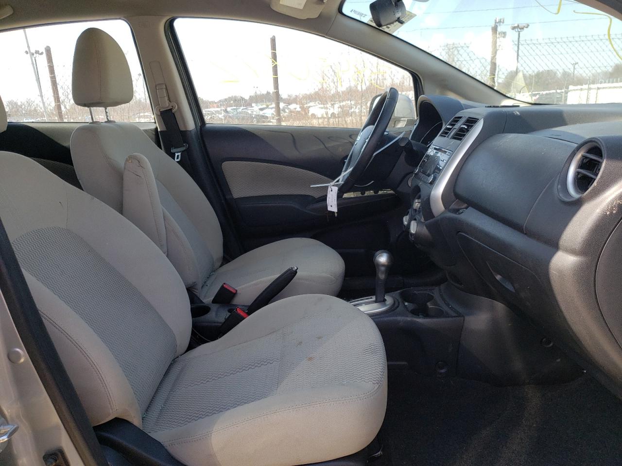 Photo 5 from auction – 2014 NISSAN VERSA NOTE with VIN 3N1CE2CP8EL358379
