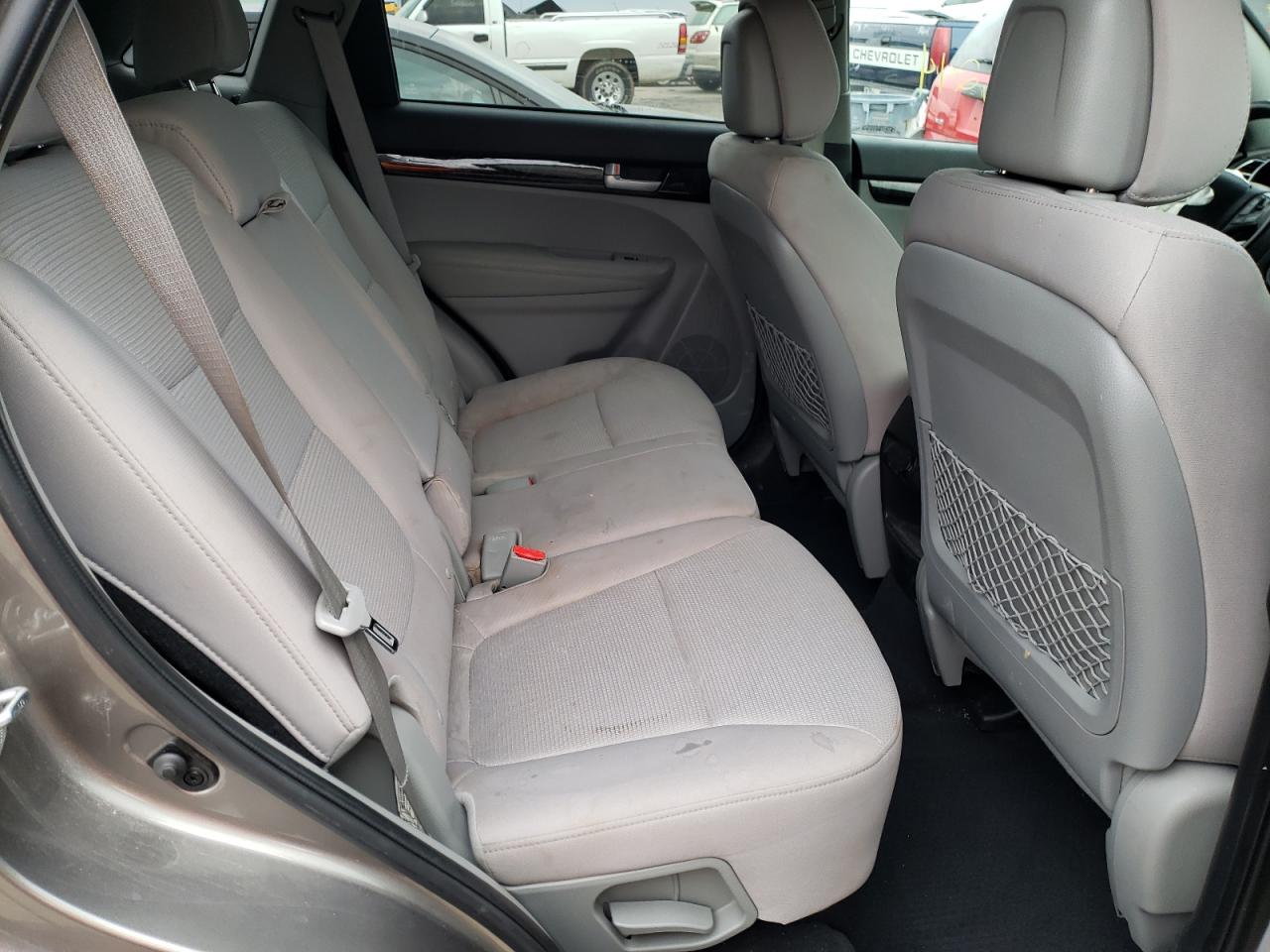 Photo 6 from auction – 2014 KIA SORENTO LX with VIN 5XYKTCA62EG467488
