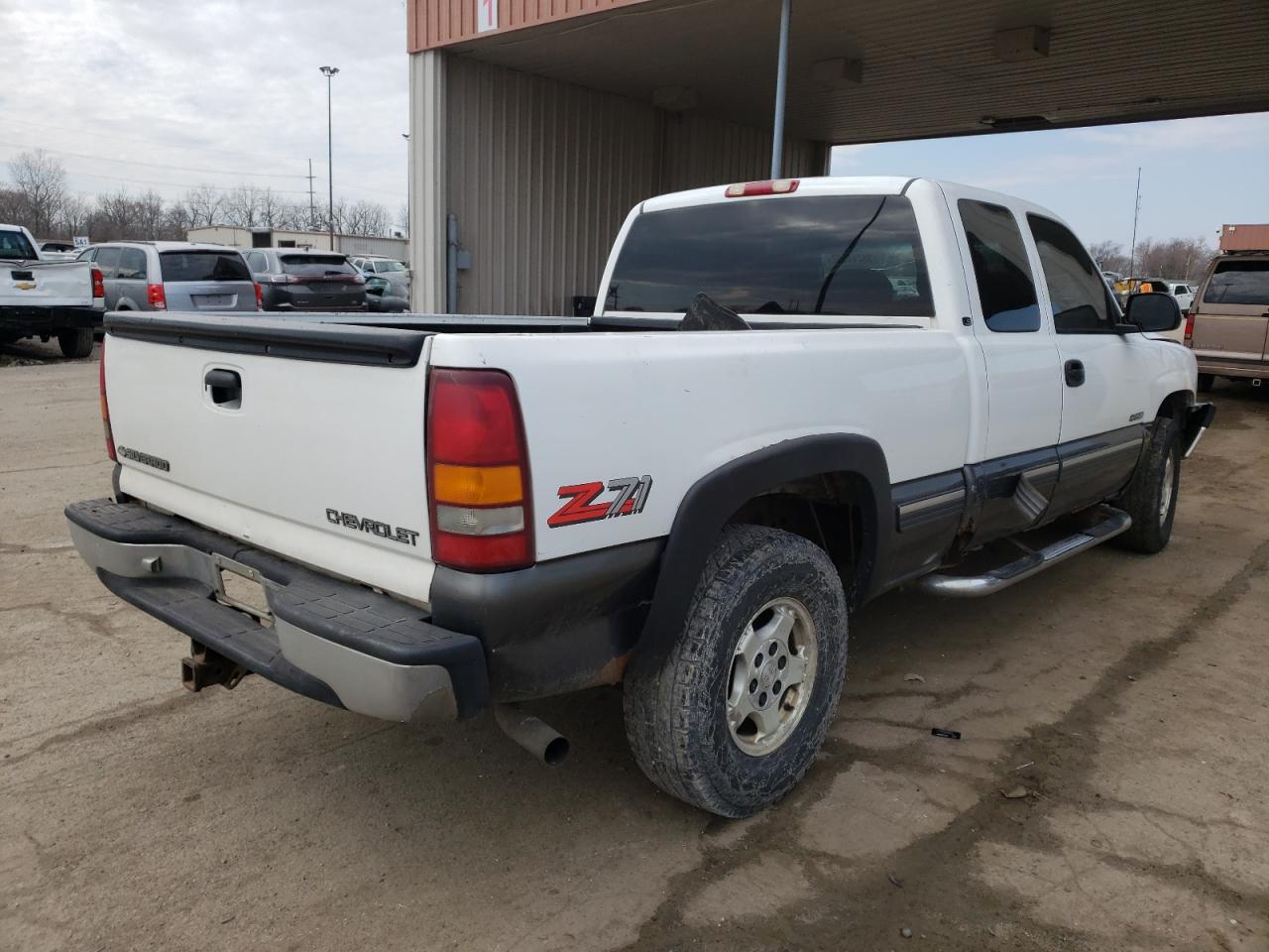 Photo 4 from auction – 2000 CHEVROLET SILVERADO with VIN 1GCEK19T5YE150767