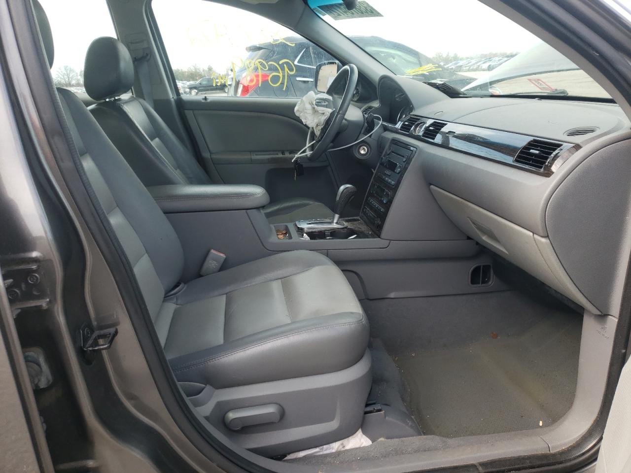 Photo 5 from auction – 2005 MERCURY MONTEGO LU with VIN 1MEFM40125G628105