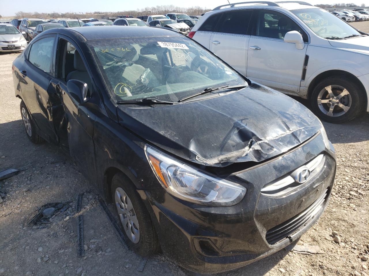 HYUNDAI ACCENT SE 2017 with VIN KMHCT4AE6HU355566 - Photo from auction