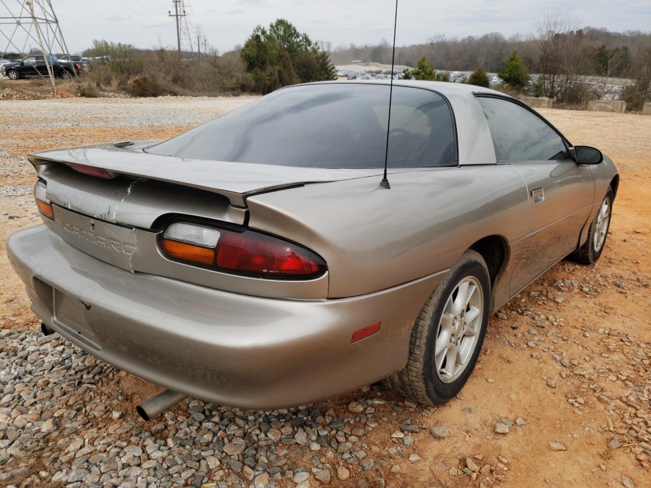 Photo 4 from auction – 2000 CHEVROLET CAMARO with VIN 2G1FP22K3Y2148579