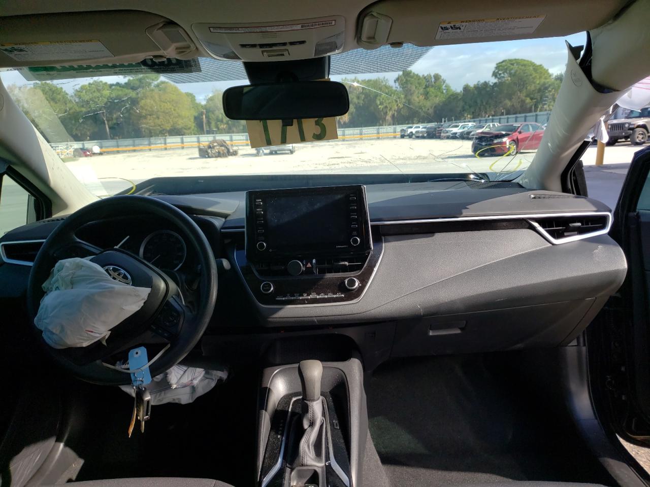 Photo 9 from auction – 2021 TOYOTA COROLLA LE with VIN 5YFEPMAE8MP153837