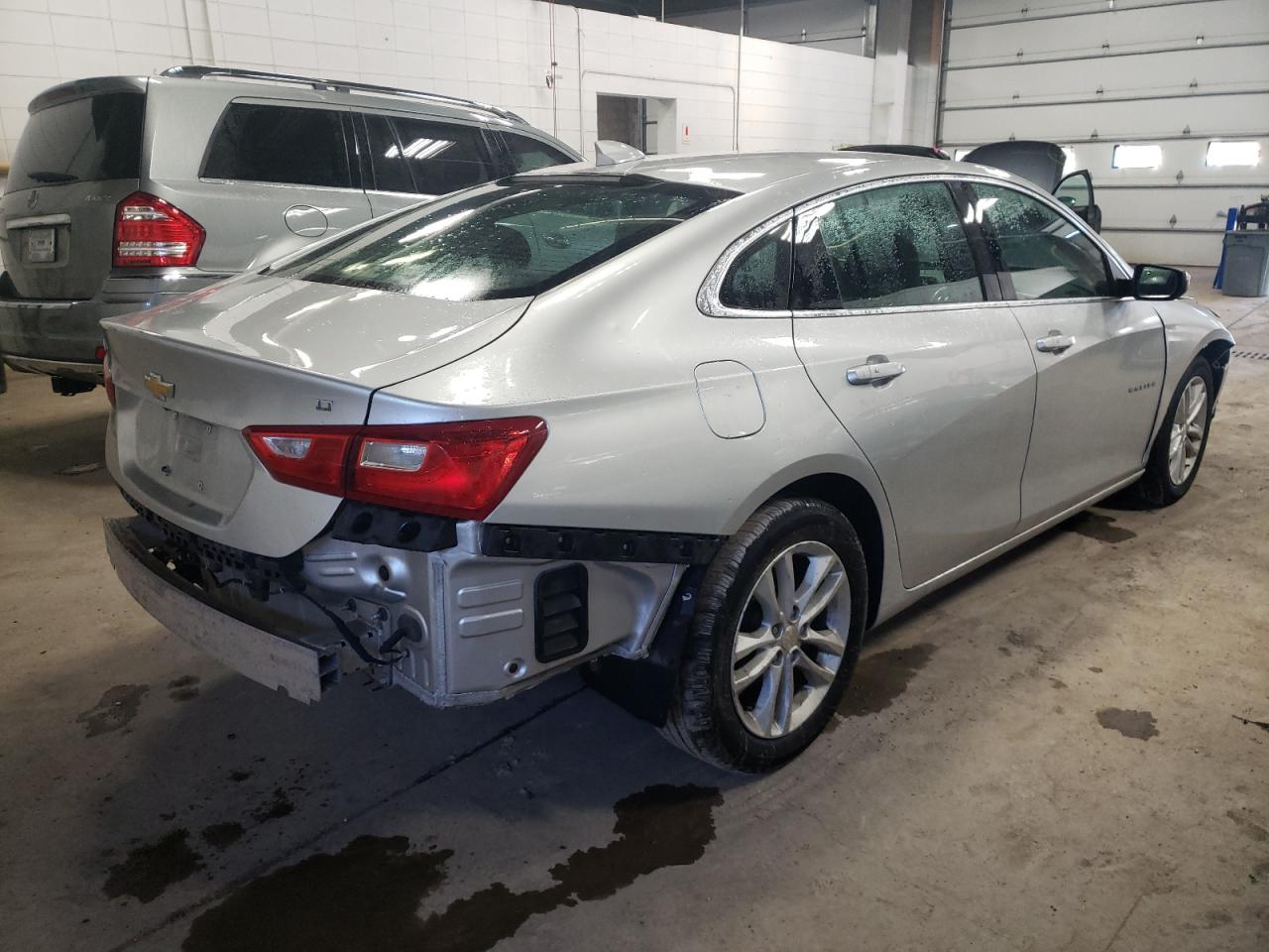 Photo 4 from auction – 2016 CHEVROLET MALIBU LT with VIN 1G1ZE5ST2GF352588