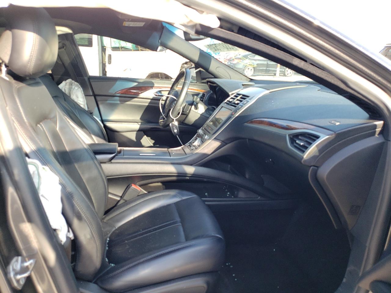 Photo 5 from auction – 2017 LINCOLN MKZ SELECT with VIN 3LN6L5C99HR664331