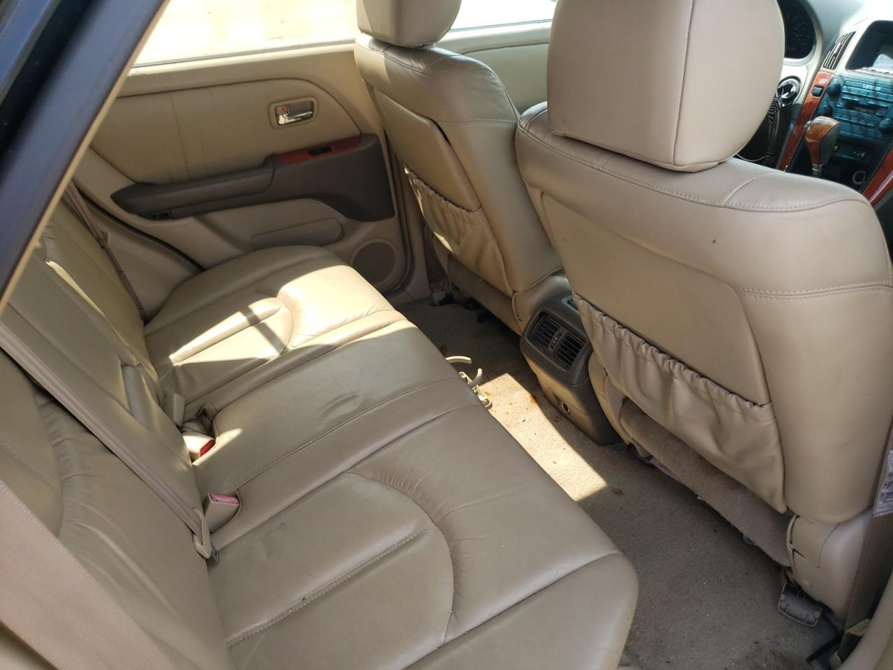 Photo 6 from auction – 2001 LEXUS RX 300 with VIN JTJHF10U710217537
