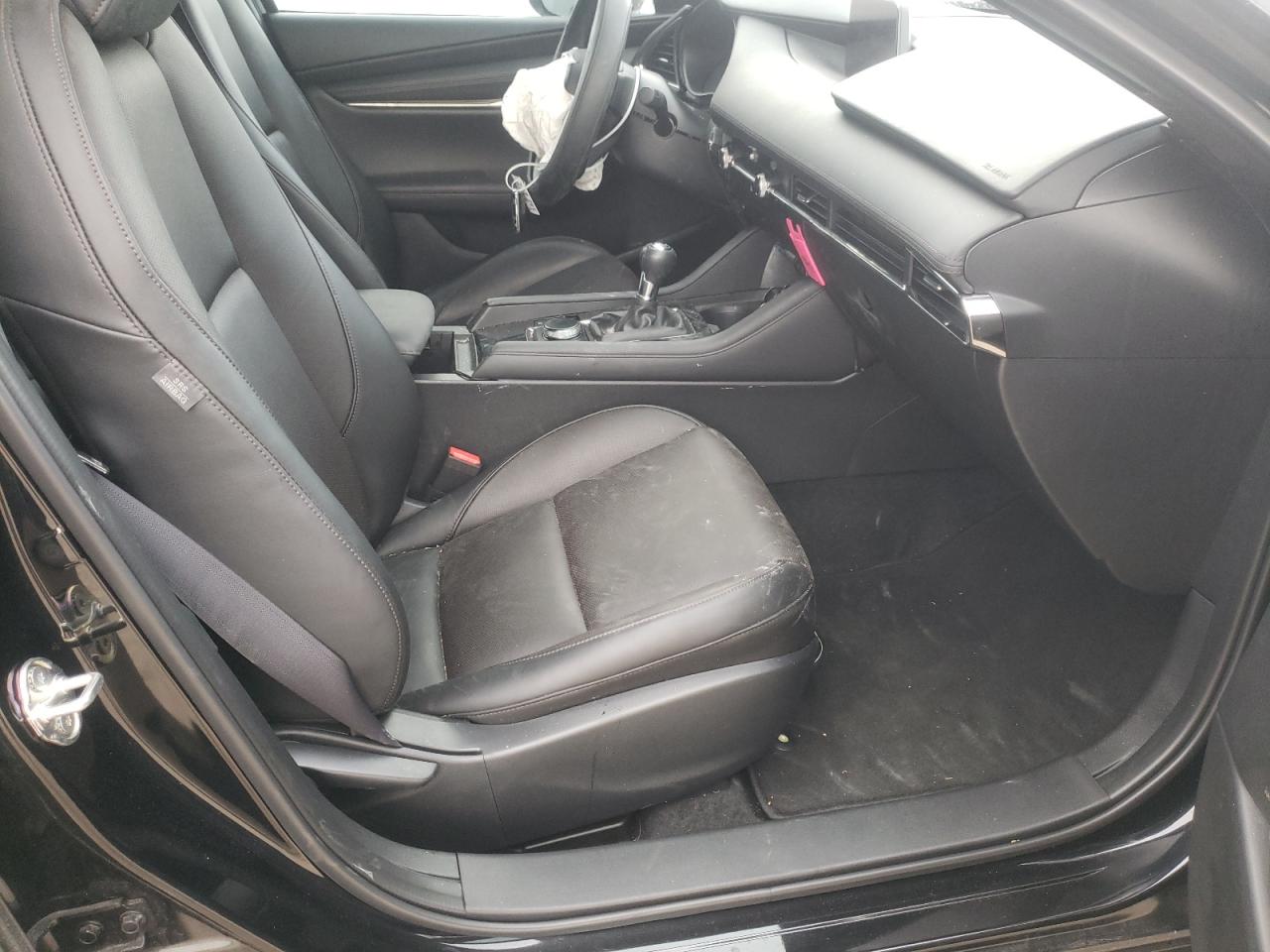 Photo 5 from auction – 2021 MAZDA 3 PREMIUM with VIN JM1BPAML7M1346514