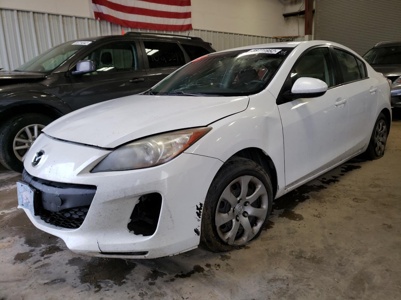 Photo 2 from auction – 2012 MAZDA 3 I with VIN JM1BL1UG6C1590281