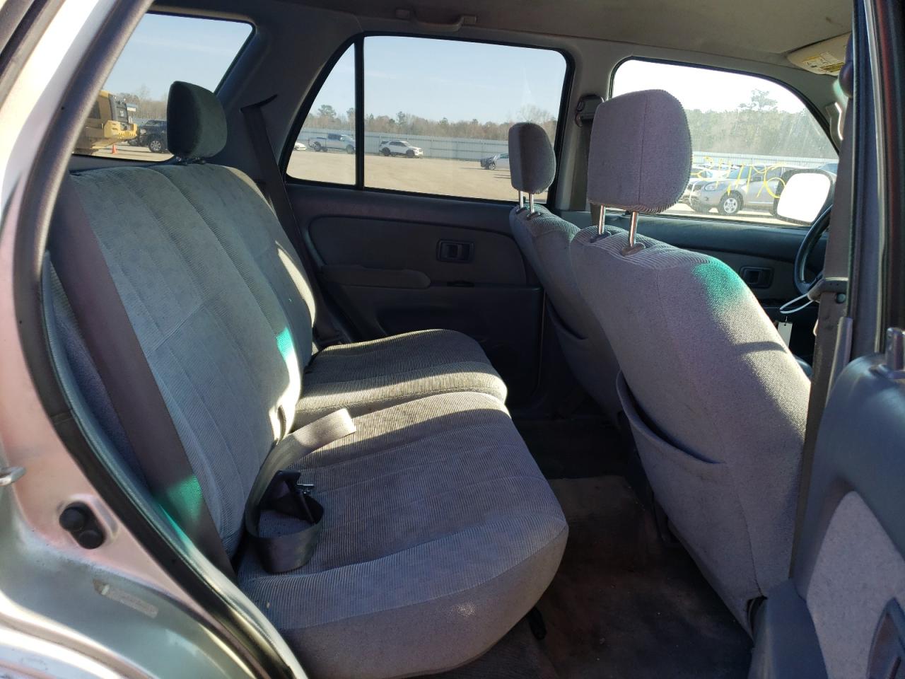 Photo 6 from auction – 2000 TOYOTA 4RUNNER with VIN JT3GM84R6Y0064649