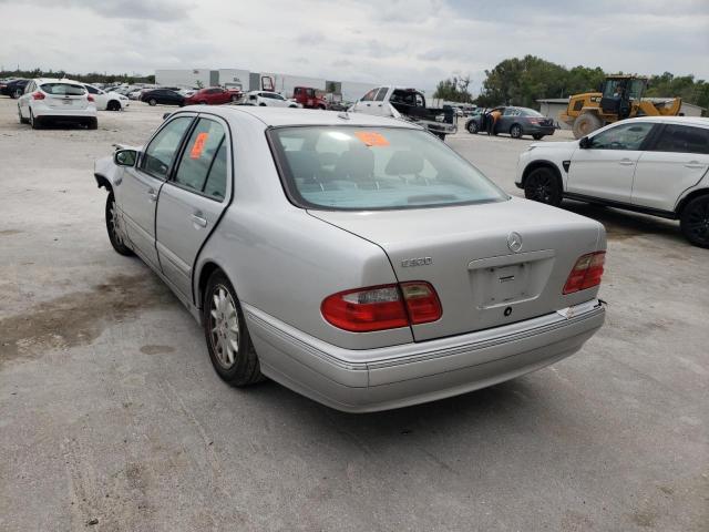 Photo 3 from auction – 2000 MERCEDES-BENZ E 320 with VIN WDBJF65J1YA984349