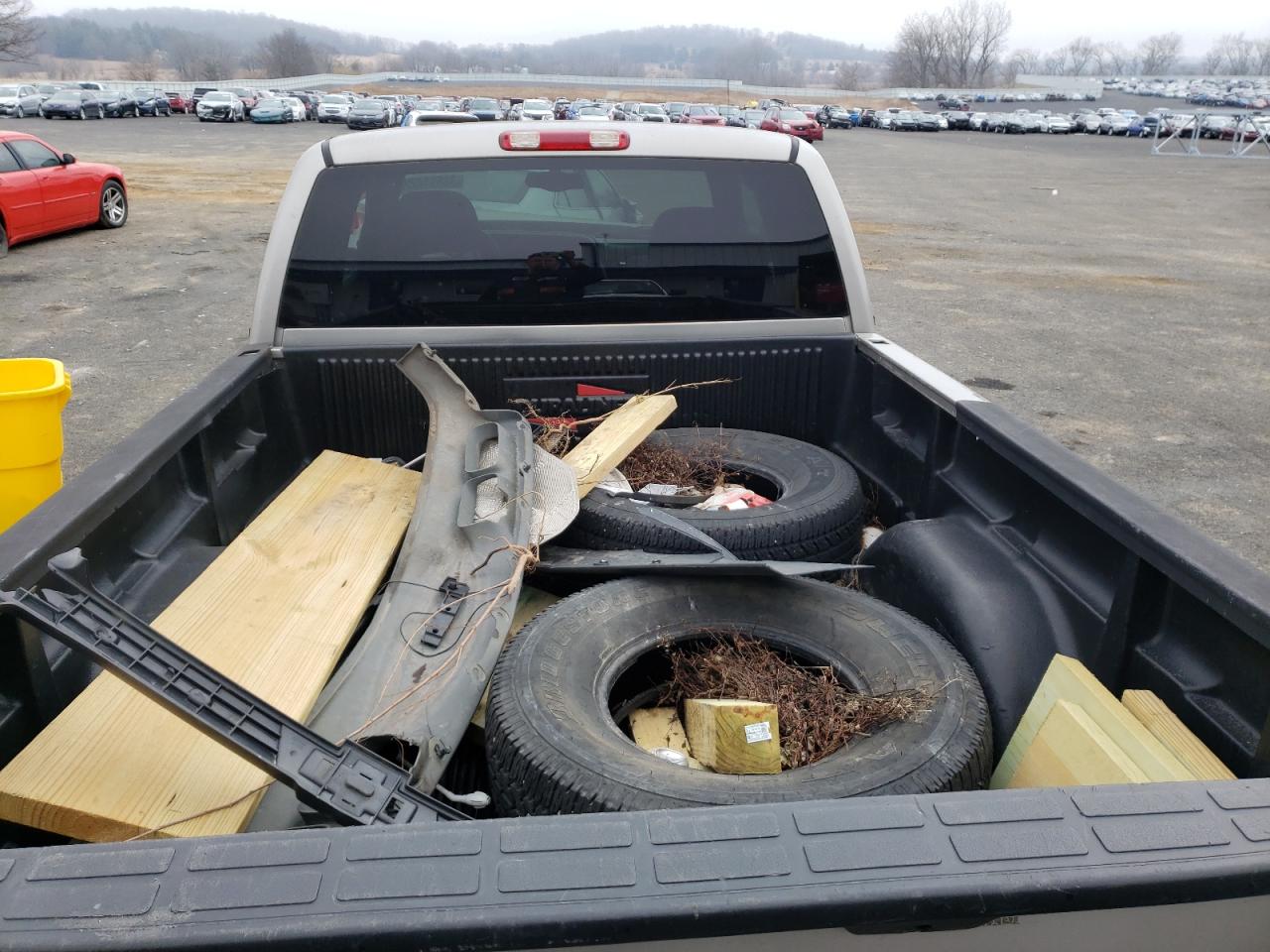 Photo 6 from auction – 2002 CHEVROLET SILVERADO with VIN 2GCEK19T221373681