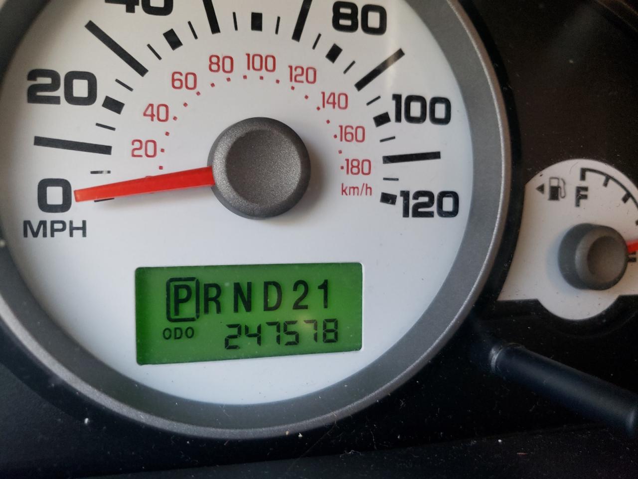 Photo 8 from auction – 2006 FORD ESCAPE LIM with VIN 1FMYU94166KD09804