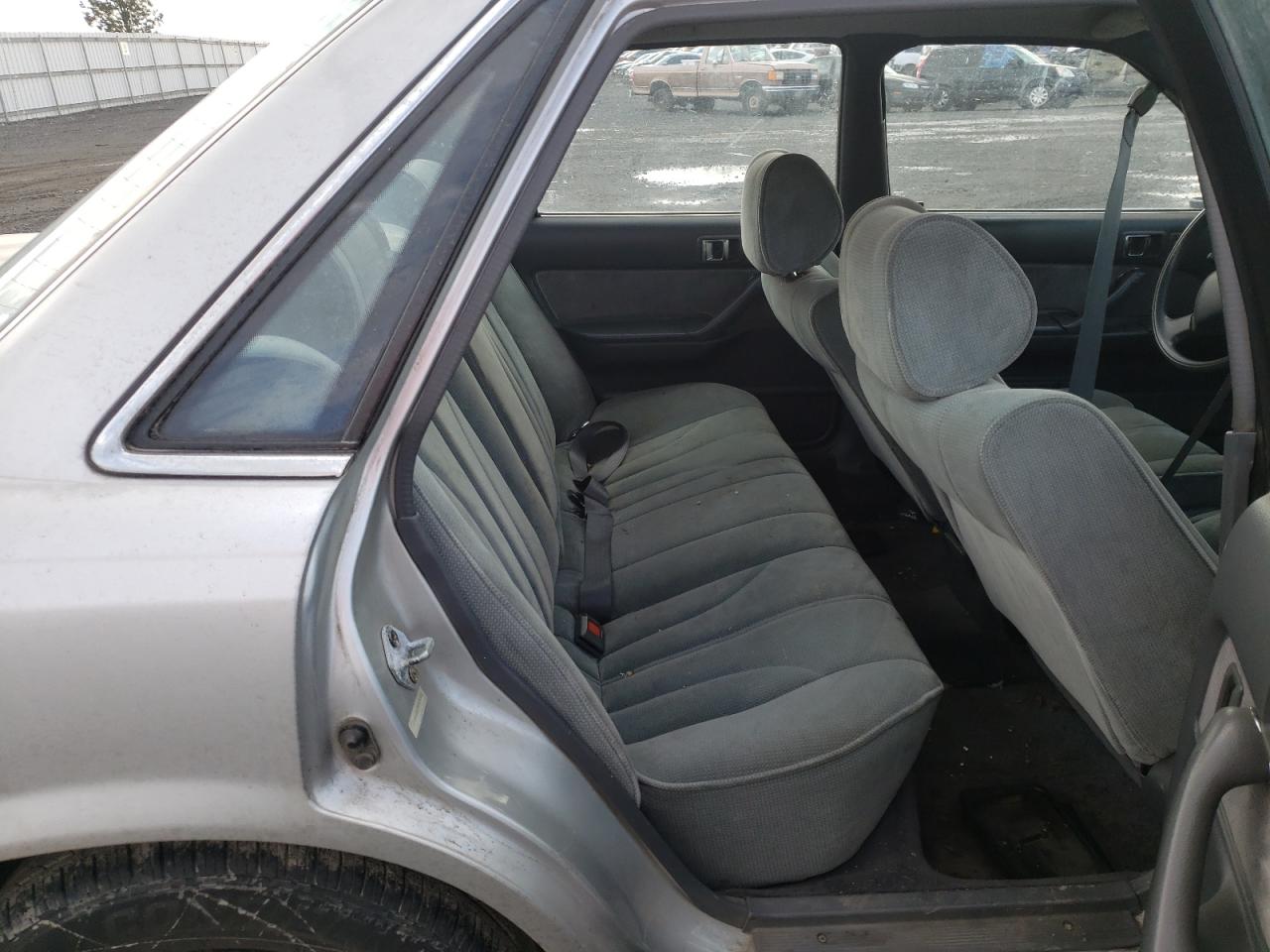 Photo 6 from auction – 1987 TOYOTA CAMRY LE with VIN JT2SV22E2H0075382