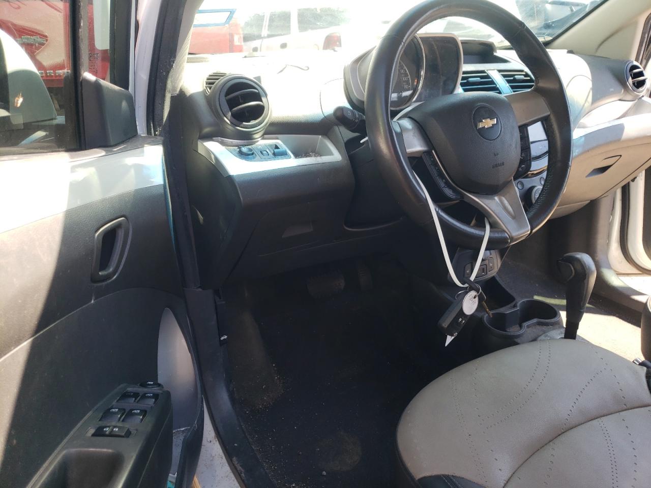 Photo 9 from auction – 2013 CHEVROLET SPARK 2LT with VIN KL8CF6S95DC586248