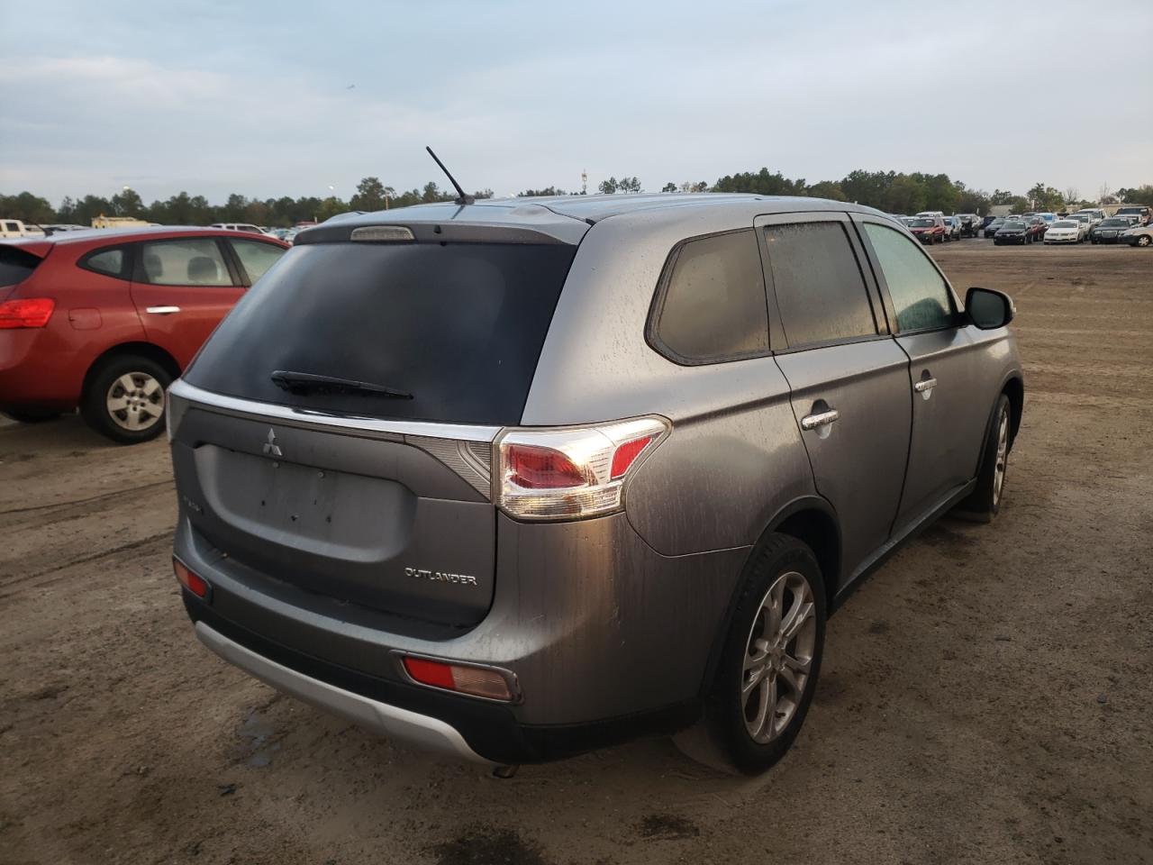 Photo 4 from auction – 2015 MITSUBISHI OUTLANDER with VIN JA4AD3A37FZ009120