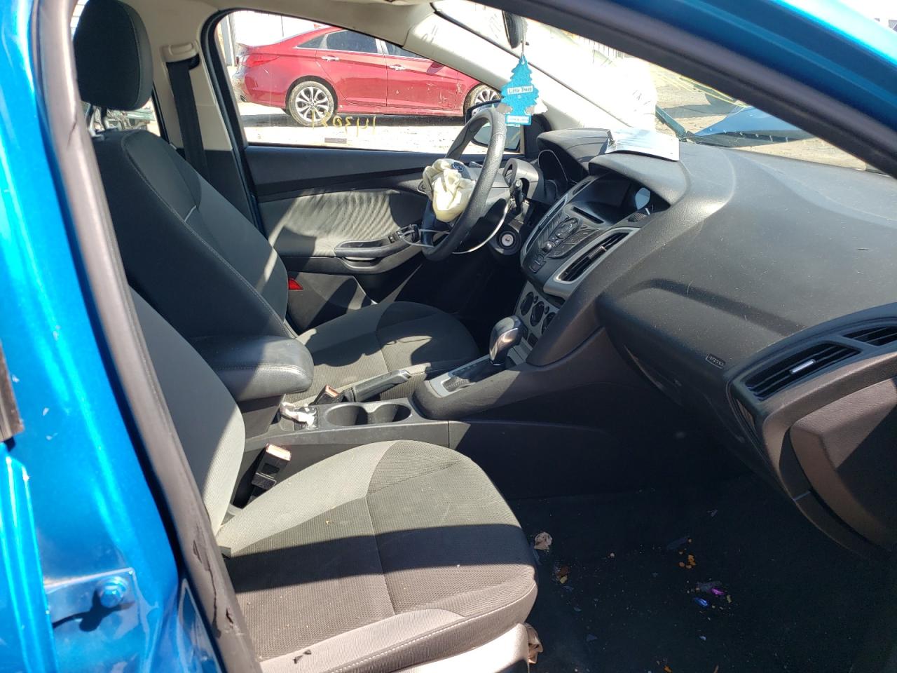 Zdjęcie 5 z aukcji – 2012 FORD FOCUS SE z VIN 1FAHP3K21CL346422