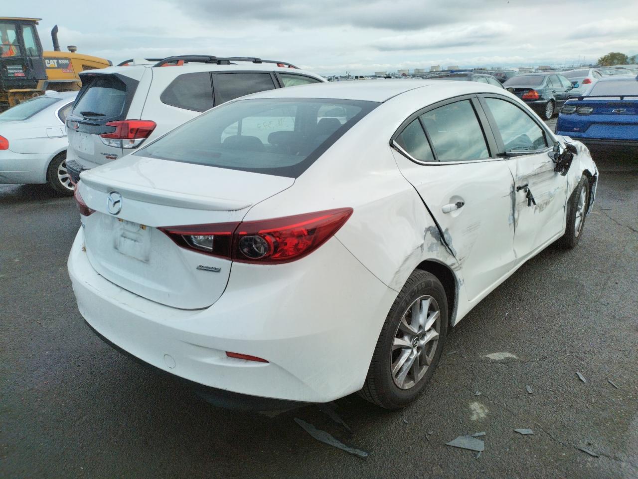 Photo 4 from auction – 2016 MAZDA 3 TOURING with VIN JM1BM1V74G1301593