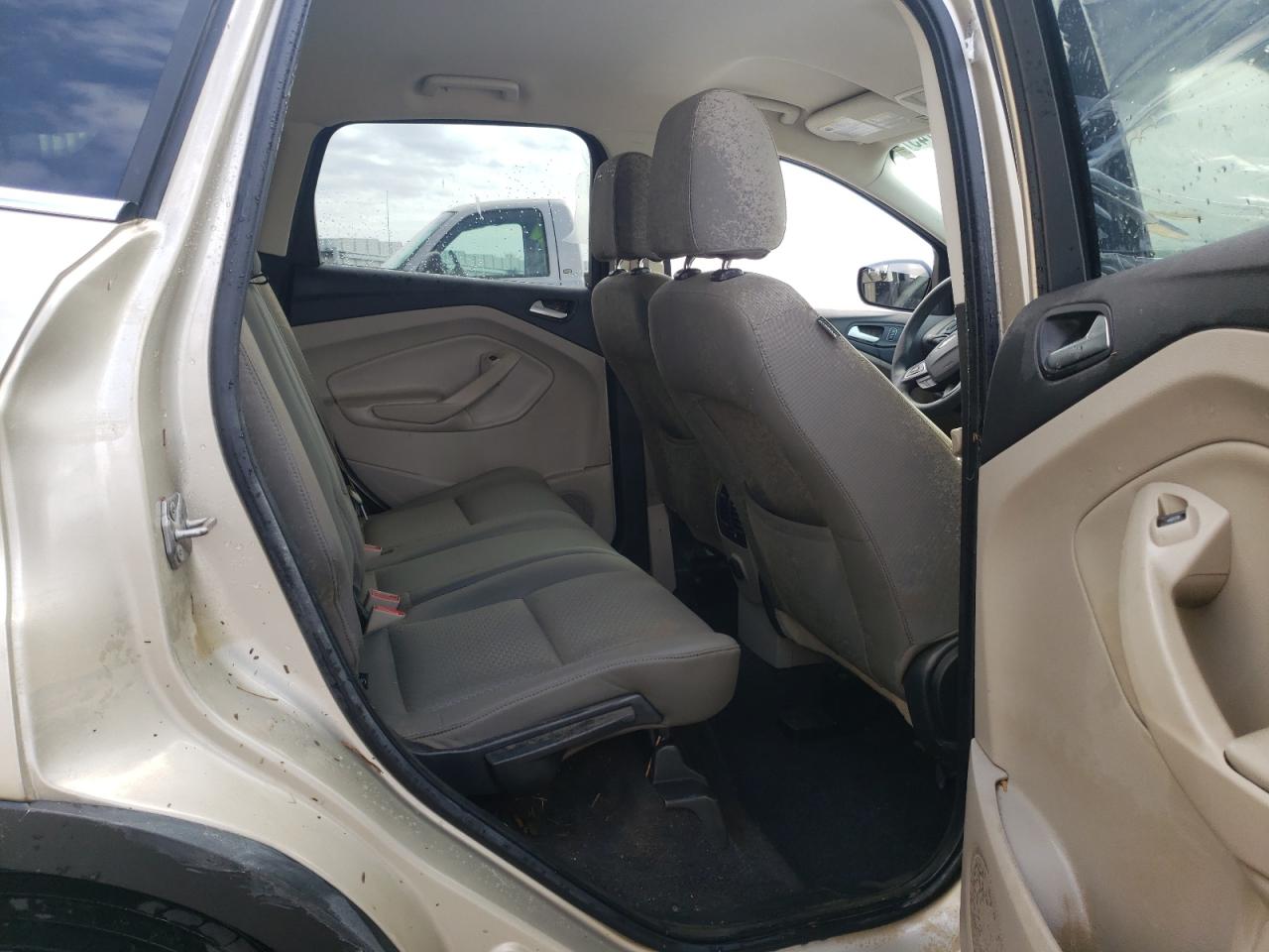 Photo 6 from auction – 2017 FORD ESCAPE SE with VIN 1FMCU0GD4HUC09025