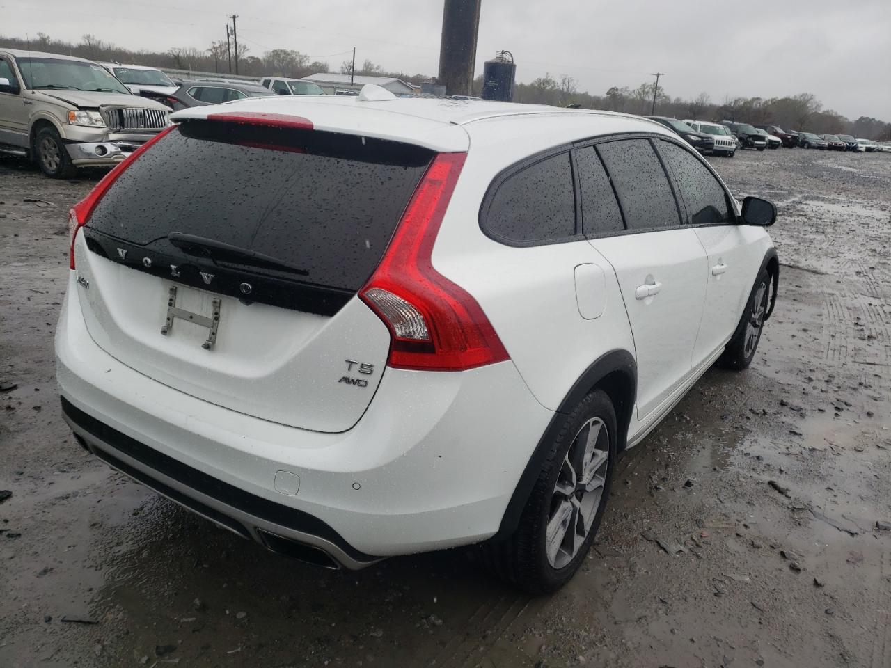 Photo 4 from auction – 2018 VOLVO V60 CROSS with VIN YV440MWK8J2056885
