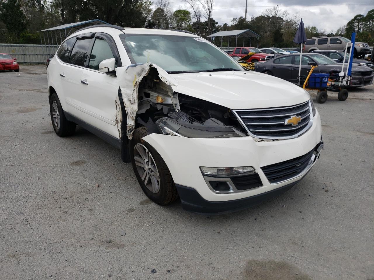 CHEVROLET TRAVERSE L 2015 with VIN 1GNKRGKD7FJ136238 - Photo from auction