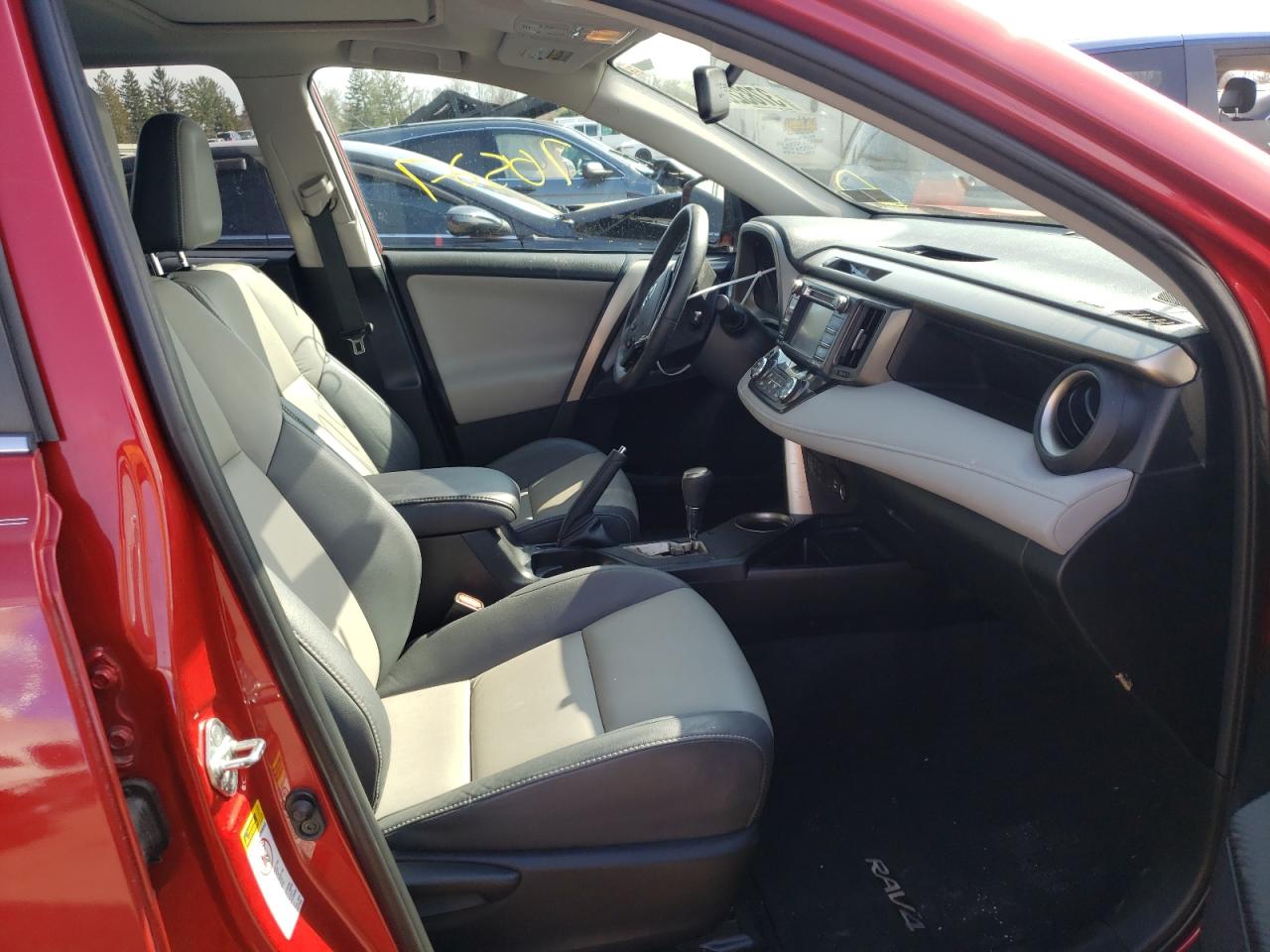 Photo 5 from auction – 2015 TOYOTA RAV4 LIMIT with VIN 2T3DFREVXFW366013