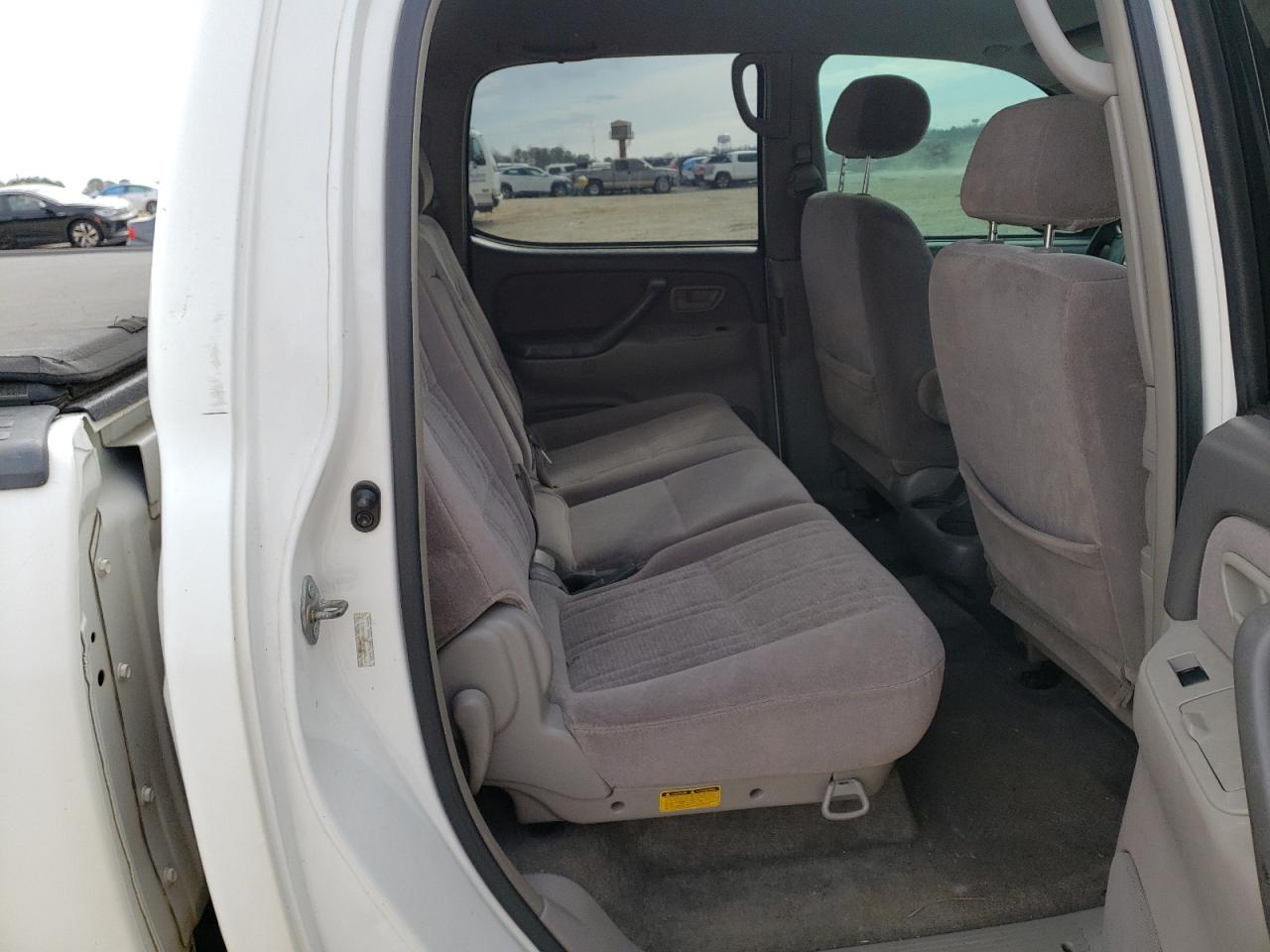 Photo 6 from auction – 2004 TOYOTA TUNDRA DOU with VIN 5TBDT48154S457413