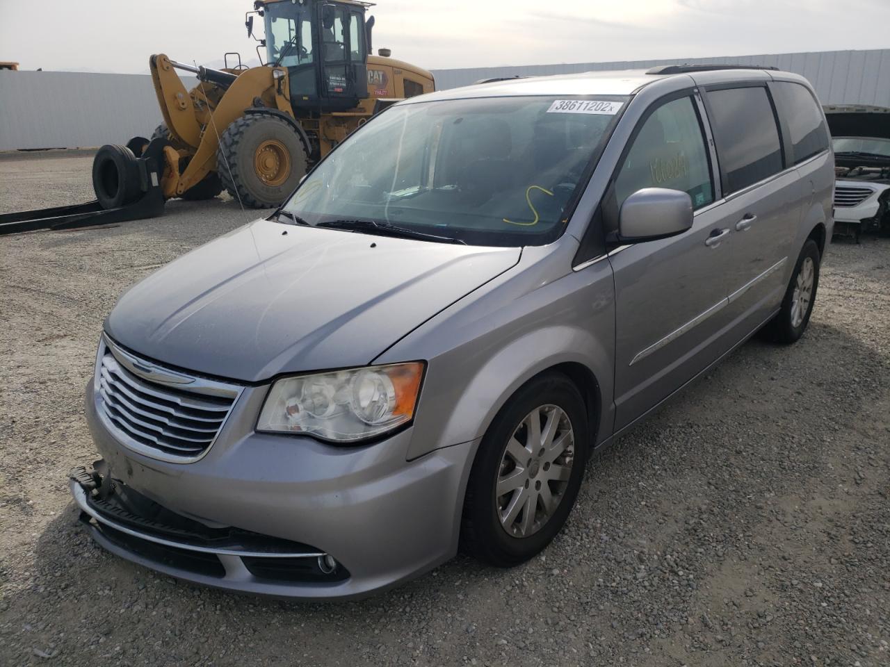 Photo 2 from auction – 2013 CHRYSLER TOWN & COU with VIN 2C4RC1BGXDR690902
