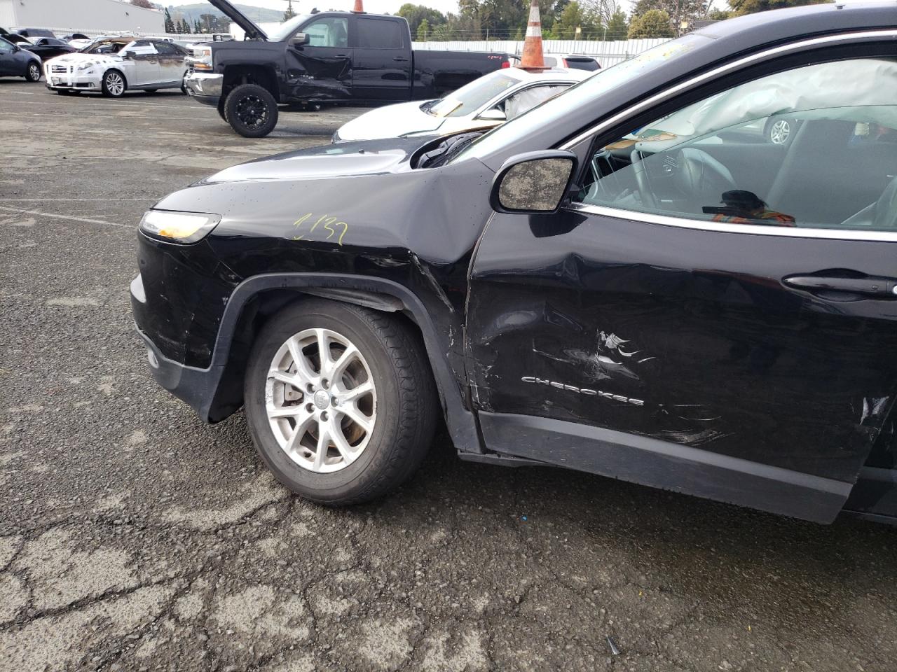 Photo 9 from auction – 2018 JEEP CHEROKEE L with VIN 1C4PJLLB0JD553638