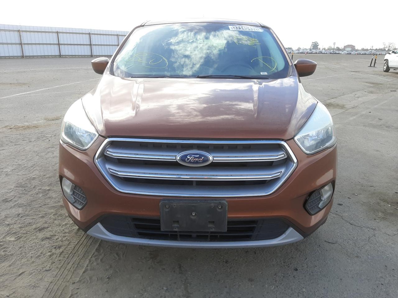 Photo 9 from auction – 2017 FORD ESCAPE SE with VIN 1FMCU9GD4HUD67420