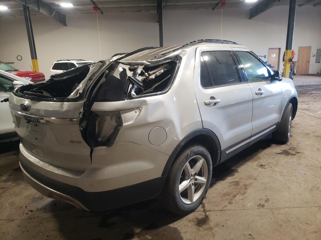 Photo 4 from auction – 2016 FORD EXPLORER X with VIN 1FM5K8D89GGC45827