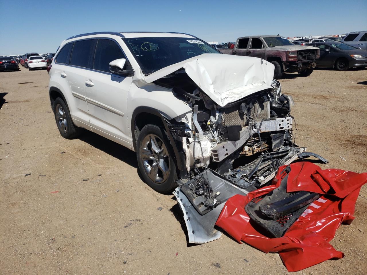 TOYOTA HIGHLANDER 2019 with VIN 5TDYZRFH3KS315921 - Photo from auction