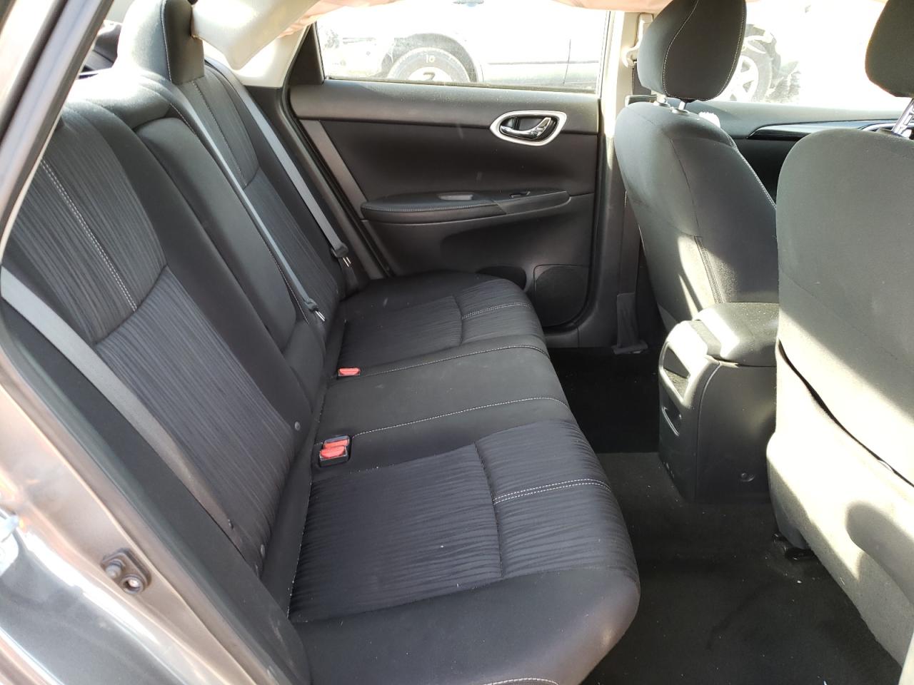 Photo 6 from auction – 2016 NISSAN SENTRA S with VIN 3N1AB7AP9GL652800