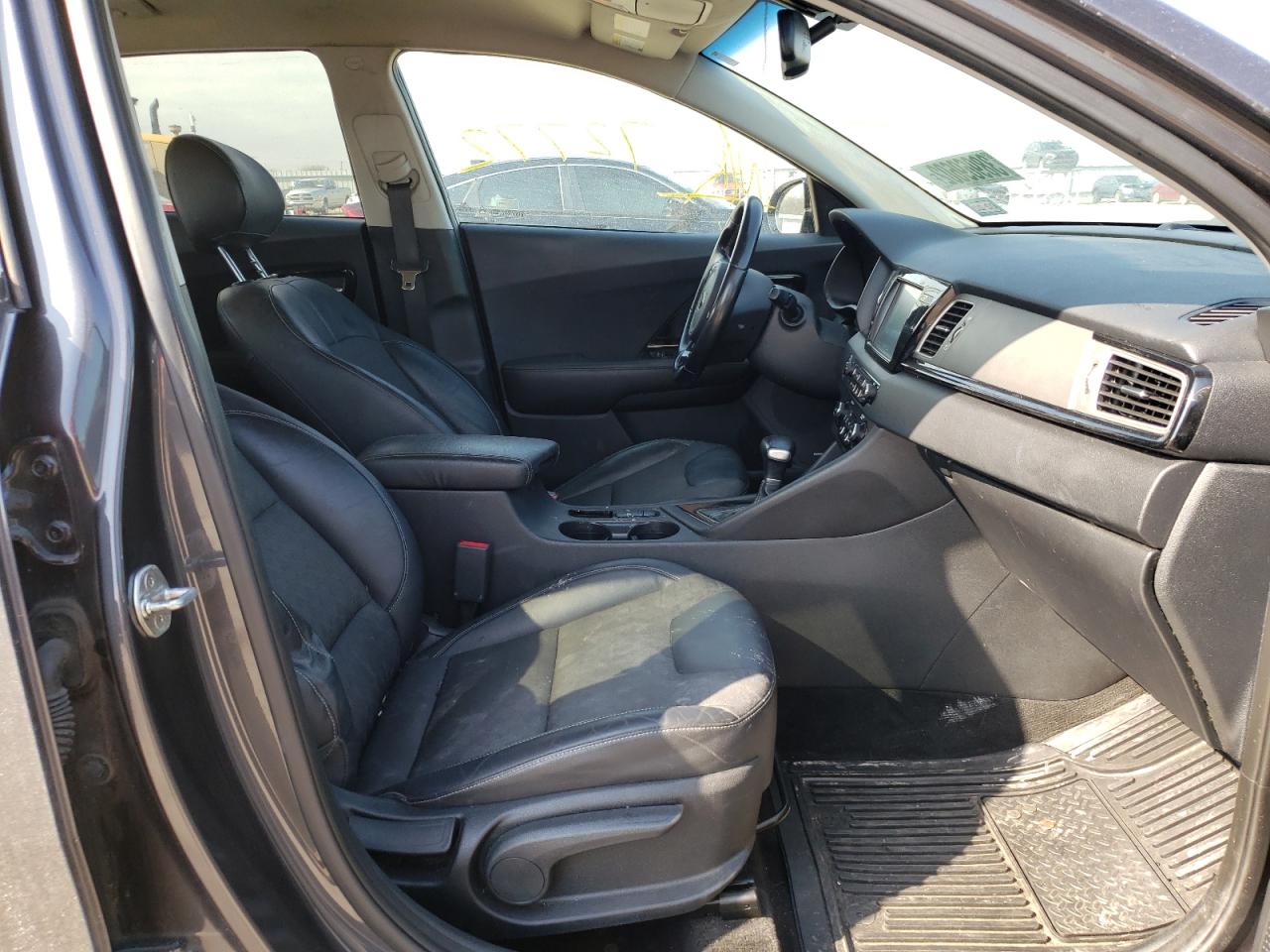 Photo 5 from auction – 2018 KIA NIRO EX with VIN KNDCC3LC4J5140665