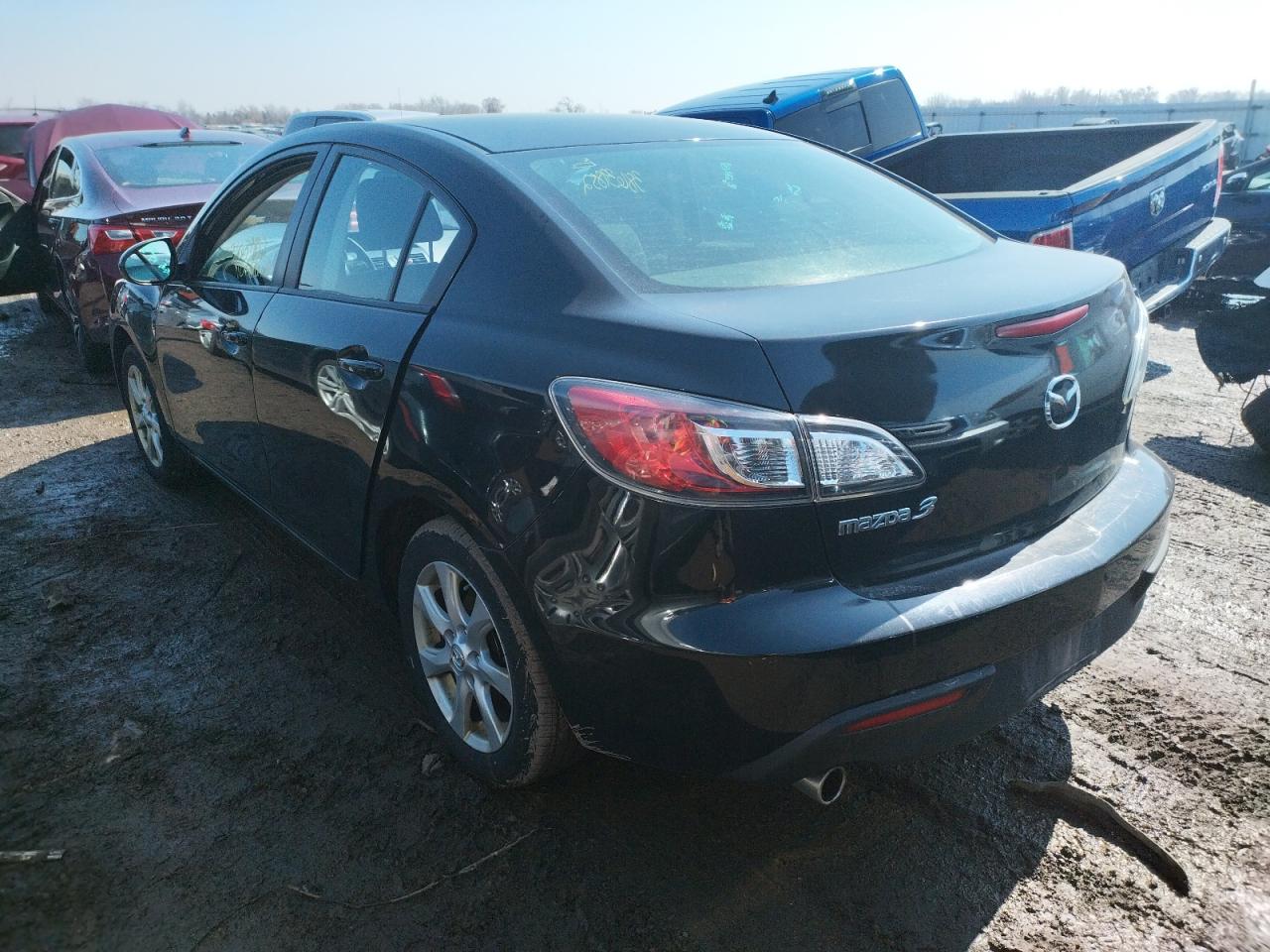 Photo 3 from auction – 2011 MAZDA 3 I with VIN JM1BL1VF9B1360352