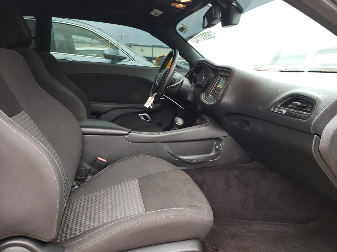 Photo 5 from auction – 2019 DODGE CHALLENGER with VIN 2C3CDZFJ2KH500282
