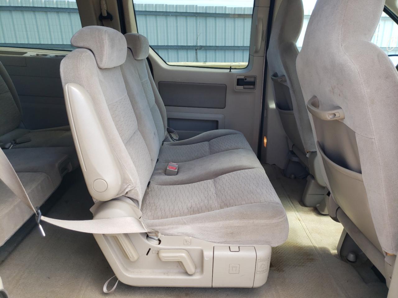 Photo 6 from auction – 2004 FORD FREESTAR with VIN 2FMZA516X4BA68679