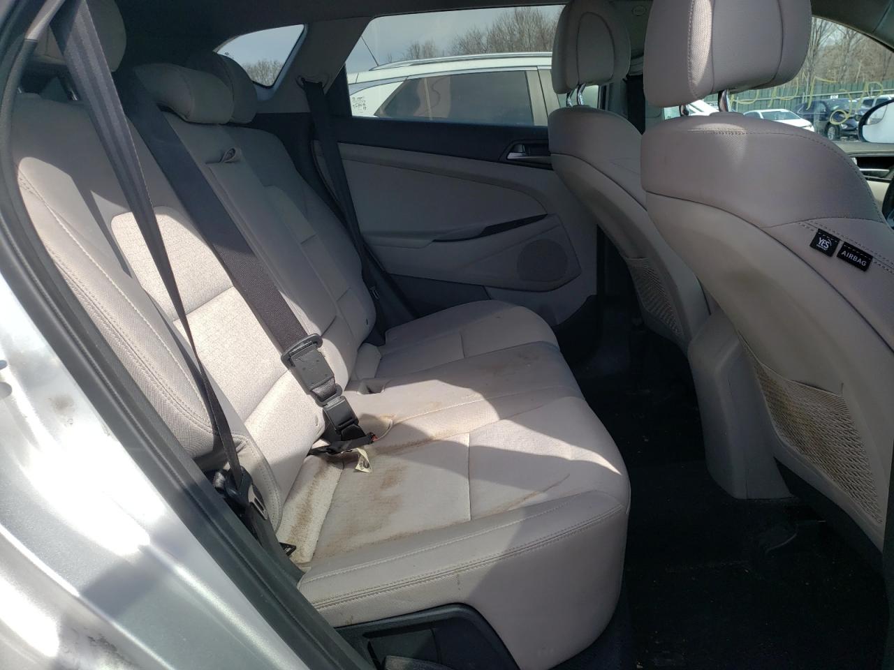 Photo 6 from auction – 2018 HYUNDAI TUCSON SEL with VIN KM8J3CA47JU723218