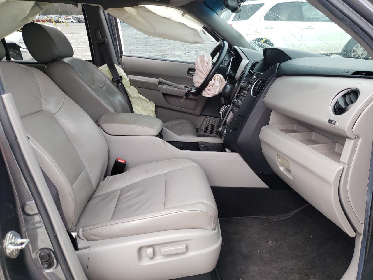 Photo 5 from auction – 2012 HONDA PILOT EXLN with VIN 5FNYF3H77CB009966